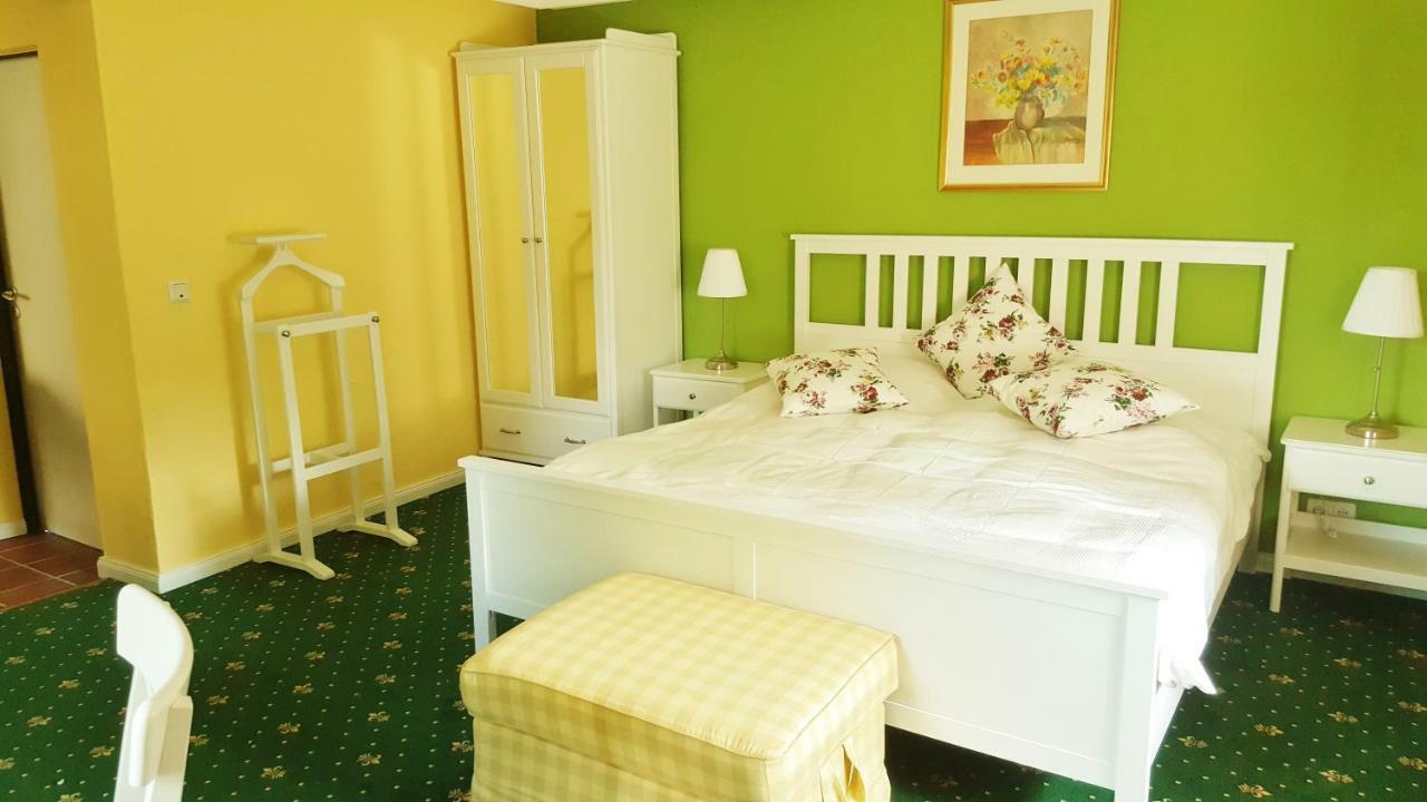Kleeburg Hotel Euskirchen Luaran gambar